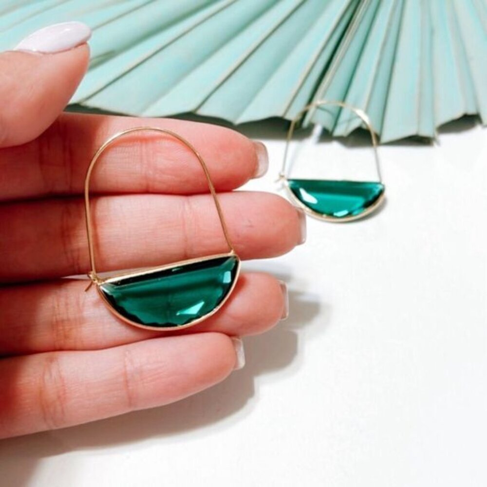 Green crystal hoop earrings S84 - Picture 2 of 2